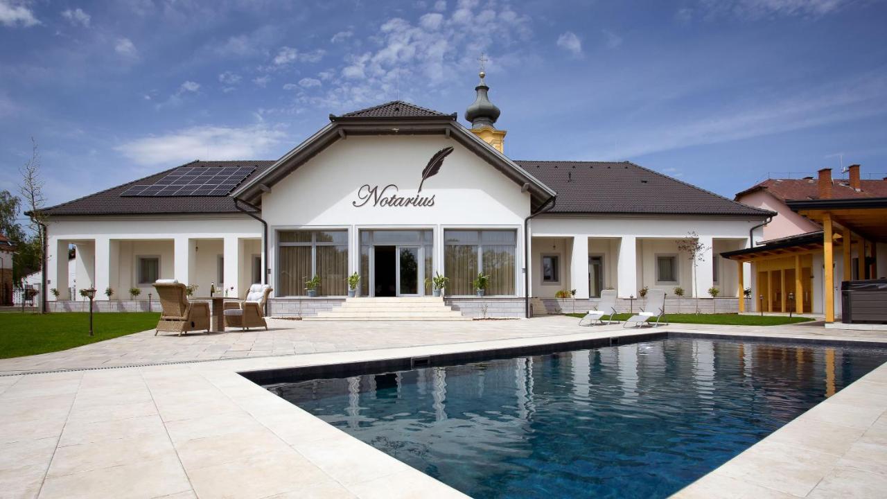 Notarius Vendeghaz Bed & Breakfast Poroszlo Exterior photo