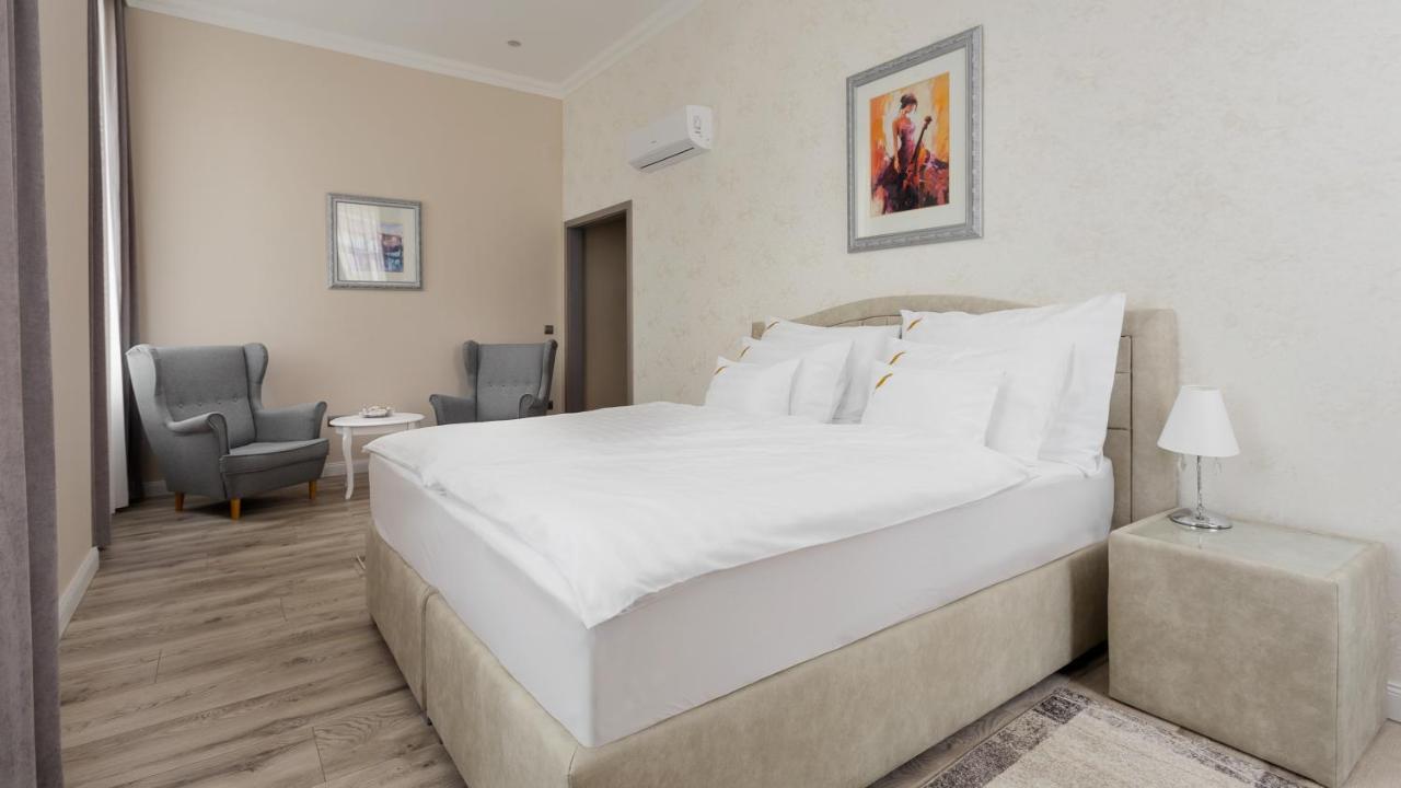 Notarius Vendeghaz Bed & Breakfast Poroszlo Exterior photo